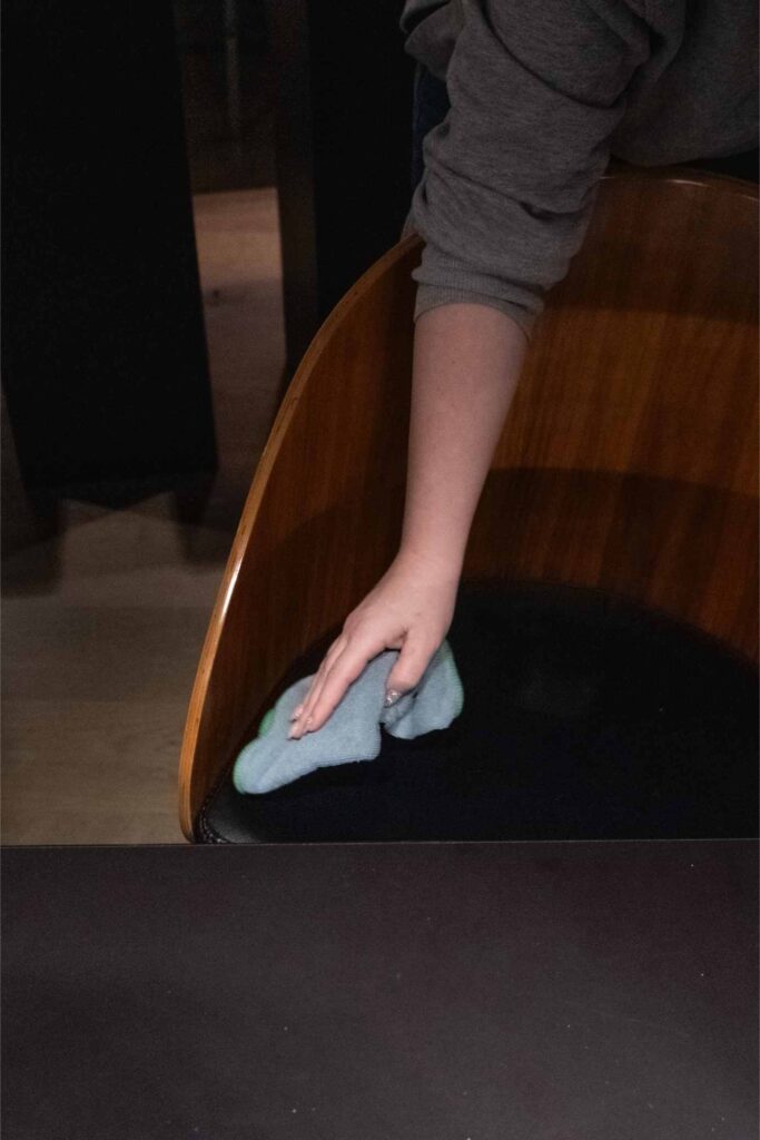 Schoonmaak in een kantoor